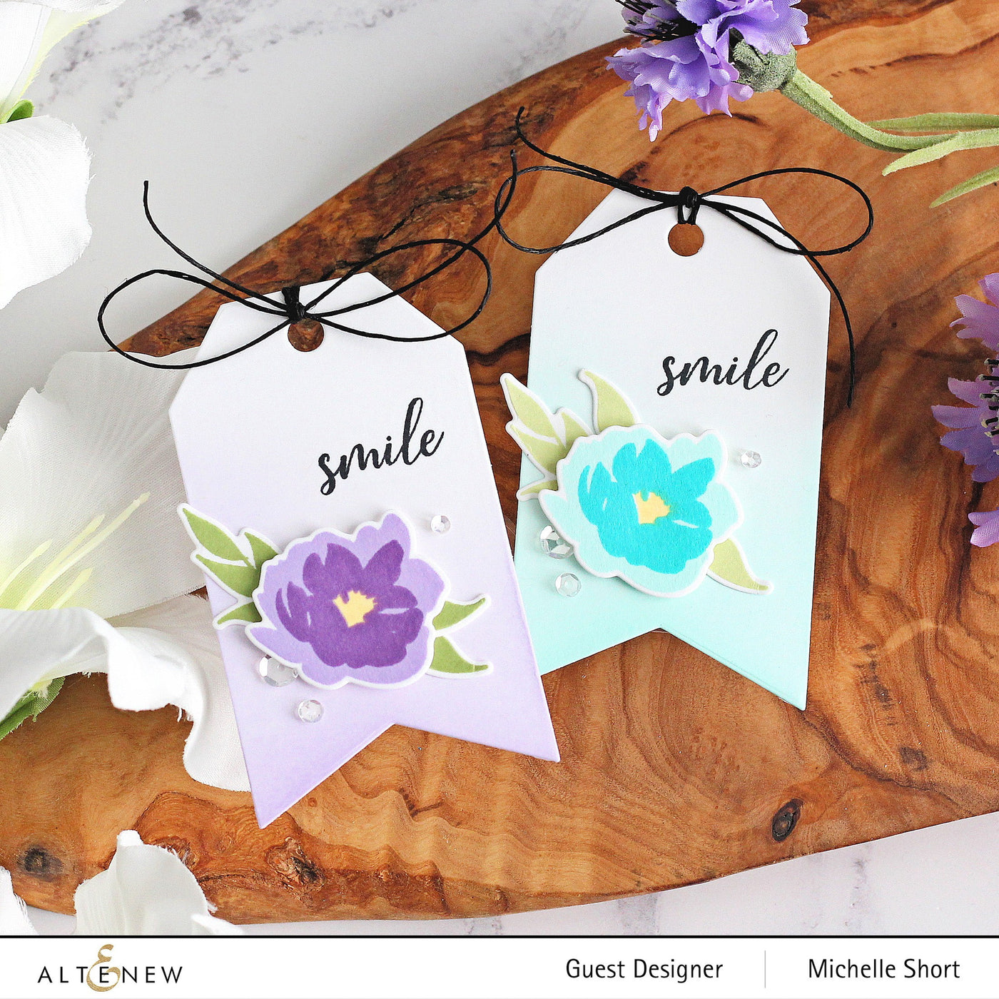 Mini Delight Mini Delight: Smile Blooms Stamp & Die Set